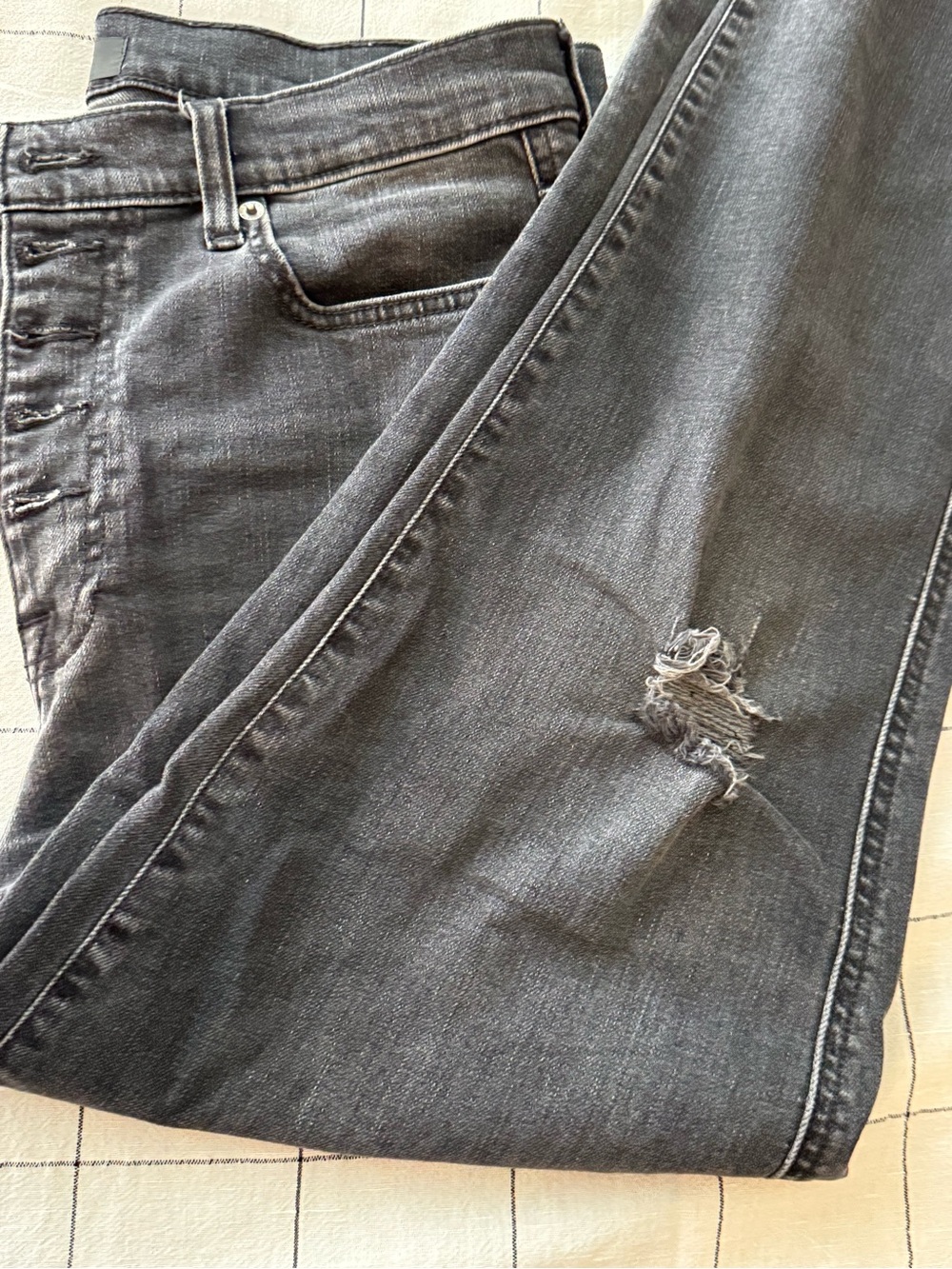 7 For All Mankind Women's High Rise Distressed Black Jeans